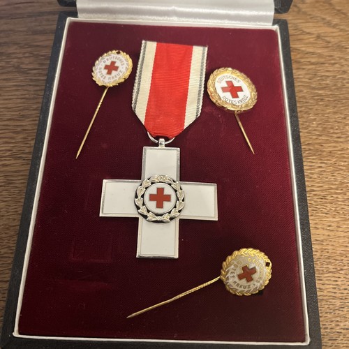 Ehrenzeichen rotes kreuz - ehrenzeichen,