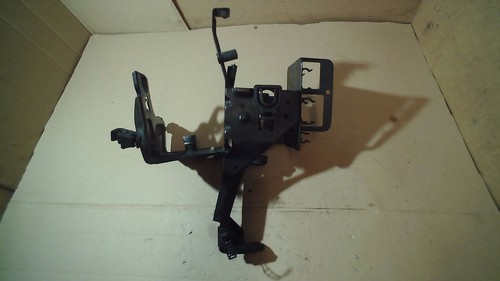 Halter hauptbremsaggregat und - halter,