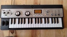 Korg Microkorg XL 37-Key Analog Modeling Synthesizer Keyboard Musikinstrumente