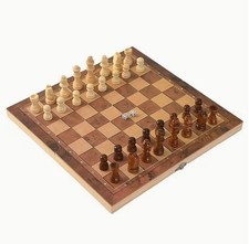 Schachbrett mit Figuren