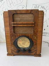 Antikes Röhren Radio Aus