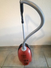 Kinder-Staubsauger Bosch, rot mit Sound