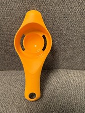 Tupperware, kleiner Eiertrenner in orange. Neu