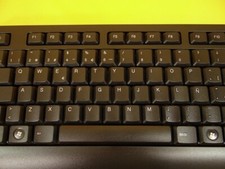 Funktastatur+Funkmaus/Reichweite bis zu 5 m und USB-Empfänger/2,4 GHz/SW/QWERTY