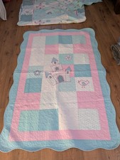 Kinderbettwäsche und passende Patchworkdecke Schloss Motiv, Tukan