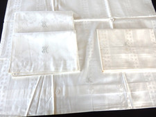 2+2  antike Kopfkissen Damast 80x76cm mit Monogramm