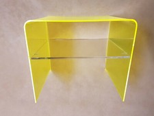 Beistelltisch -   Material Acrylglas – gelb -Einlgenbodenn klar -5 mm
