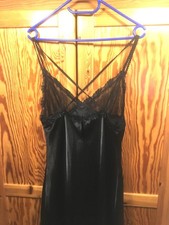 Schwarzes Maxi Negligé/Unterrock mit Spaghettiträgern Gr. 42/44 Neu