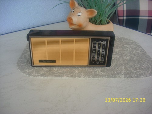 Udssr kofferradio astrad - -,