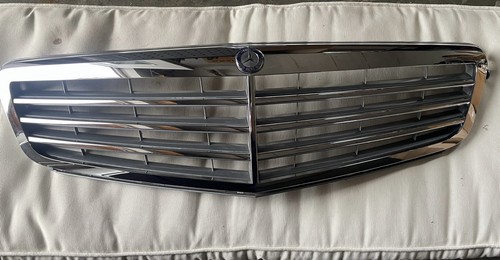 Kühlergrill vorne passend