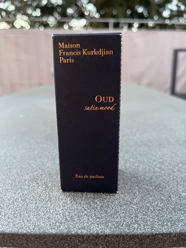 Oud satin mood von maison - satin,