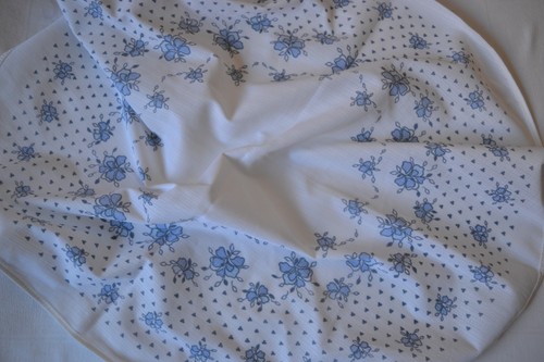 Alte ddr tischdecke rund - ddr,
