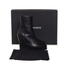 Ann Demeulemeester, Stiefel