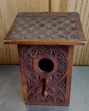 Alte Vogelhäuschen, Antik, Geschnitzt