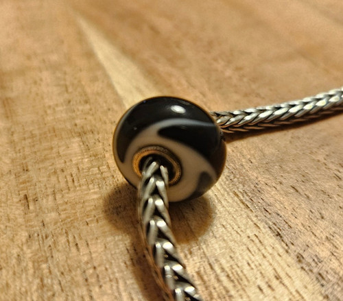 Trollbeads schwarzer armadillo - schwarzer,