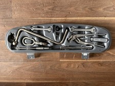 BMW E46 Coupe Cabrio Limousine Bordwerkzeug komplett 71 11 1 094 910