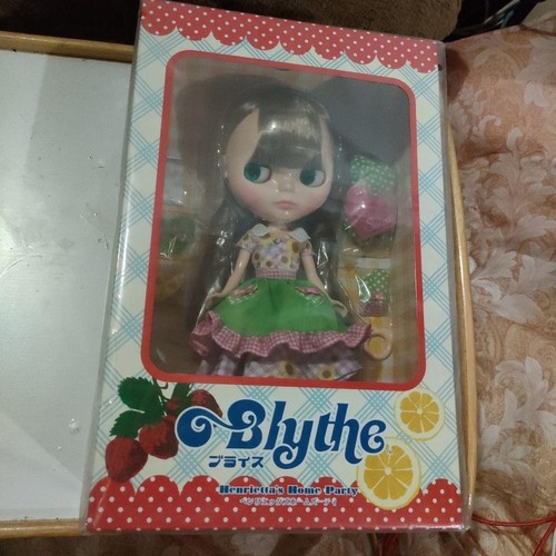 Neo blythe henrietta home - henrietta's,