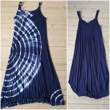 Zwei Hängerchen * Kleider *