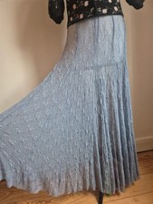 Maxirock aus feiner Spitze