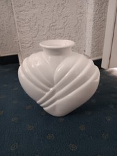 Vase Keramik weiß Herzform 16 cm hoch obere Öffnung ca. 5 cm