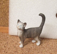 Schleich  -    	    	    	 	 	  	 	 	 	 	  	  Katze grau-weiß, stehend
