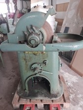 Museunsreif,  Schleifbock