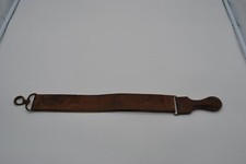 Antikes Abziehriemen, Streichriemen, Abziehleder, Hängeriemen für Rasiermesser