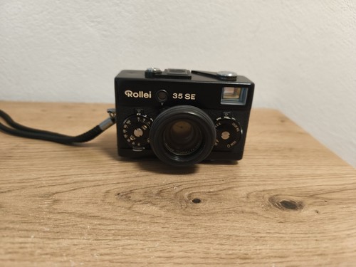 Rollei 35se schwarz - schwarz,, singapore