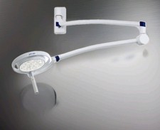 DR MACH Untersuchungsleuchte
