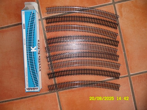 Märklin gleis x 2251 - x,