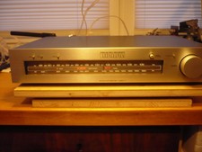 AM / FM Tuner Luxman T-2 in Silber