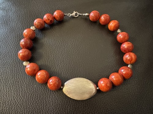 Vintage halskette aus roter - vintage,