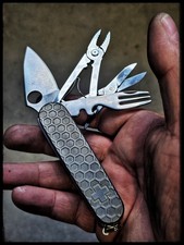 Spydernox 91mm, DC Honeycomb Titan, Victorinox Custom 