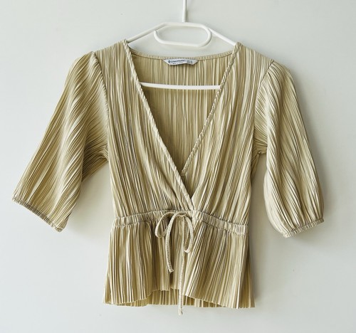 Beige plissierte wickelbluse - beige,