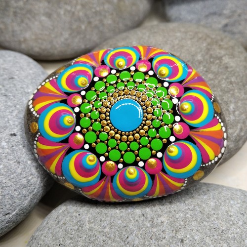 Mandala stein bunt - mandala, stein,