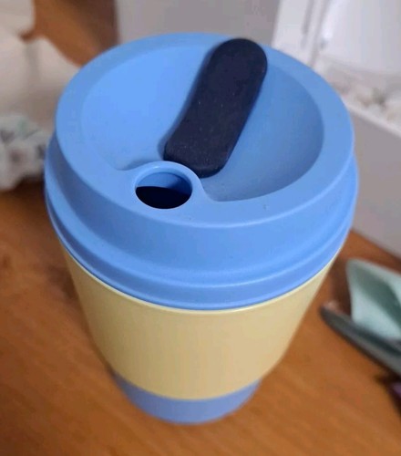 Neu tupperware becher - to, go