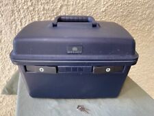 Robuster großer  Toilettenkoffer für Frauen - Marke Delsey aus Paris