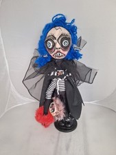 Das kleine Vampirmädchen &