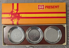 AMC-Schale Drei kleine Schalen auf einem Holzbrett Knabberschale mit OVP