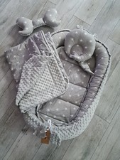 Babynestchen mit Decke Kissen