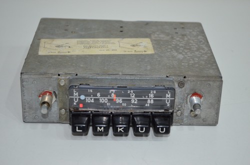Oldtimer vintage autoradio - oldtimer,