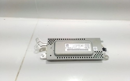 Tesla model 2022 - 3, radio