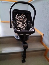 Babyschale mit Isofix von