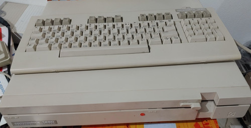Commodore 128 keyboard - c,