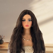 Realistischer weiblicher