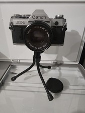 Canon AE-1 Spiegelreflexkamera mit Canon FD 50mm 1:1.8 Objektiv – Klassiker 