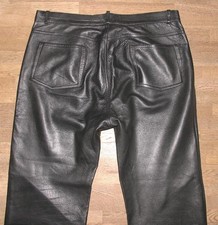 Herren- LEDERJEANS / Lederhose in schwarz aus PU Leder in ca. W36 / L30
