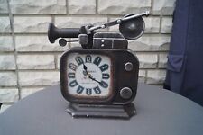 Sehr gepflegte ,große Uhr in Retro Filmprojektor/Kamera Optik aus Metall