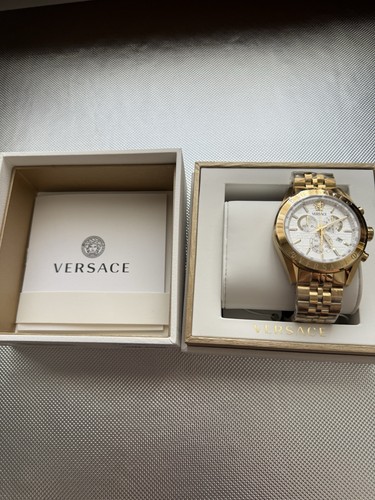 Versacegoldfarbene armbanduhr - versacegoldfarbene,