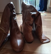 Braune Overknee Stiefel